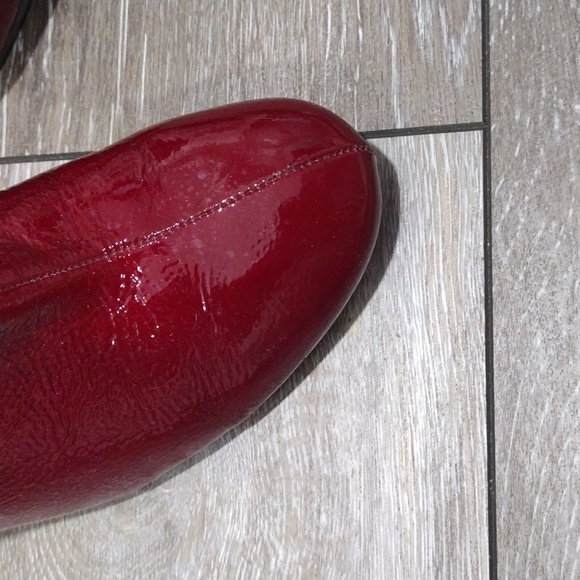 Kenneth Cole New York womens magenta patent leather zip ankle boots. Size 9.5 - Picture 3 of 13